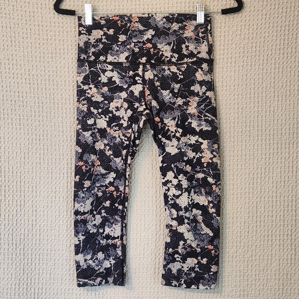 Lululemon Wunder Under Crop Capri Leggings Womens 6 Black Floral High Rise Yoga